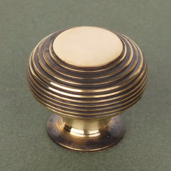 Small Beehive Cupboard Knob
