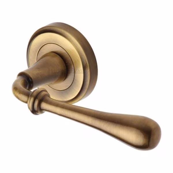 Roma Door Handle on Round Rose