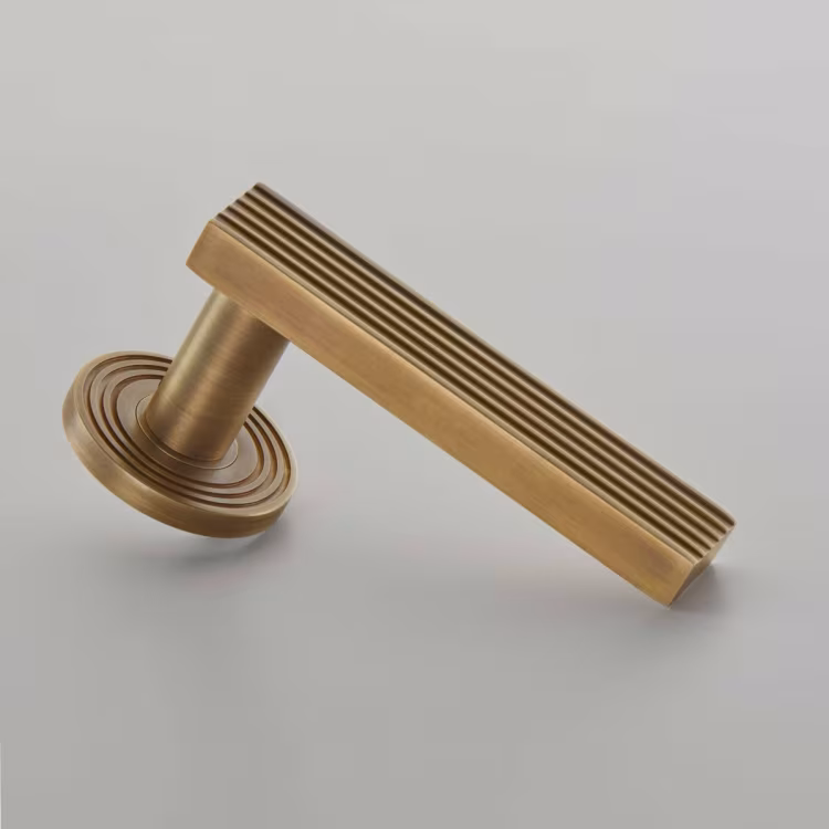 Icon Lever