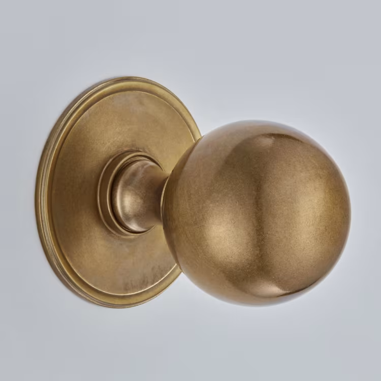 Ball Centre Door Knob On Round Rose
