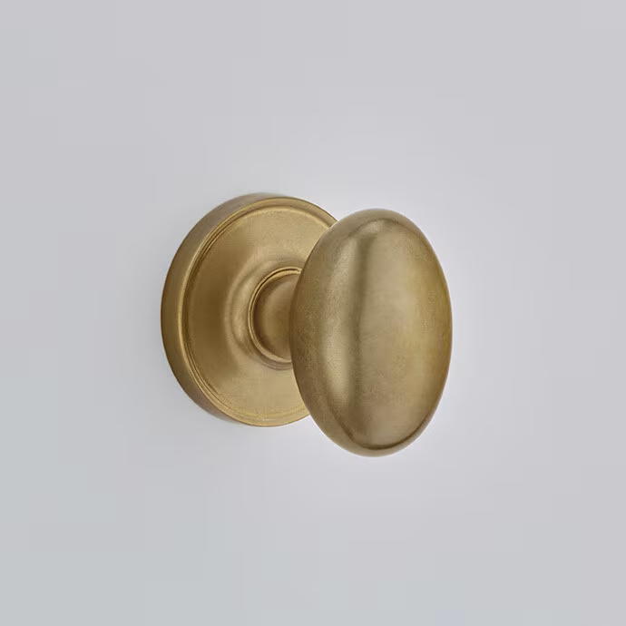 Large Oval Knob on Reeded Edge Covered Rose