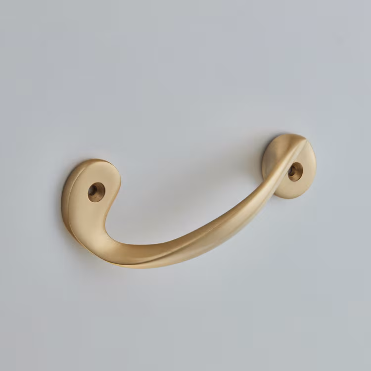 Twisting Cabinet Handle