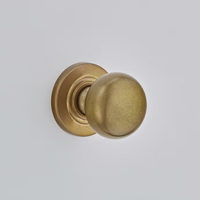 Bun Knob on Covered Rose 51