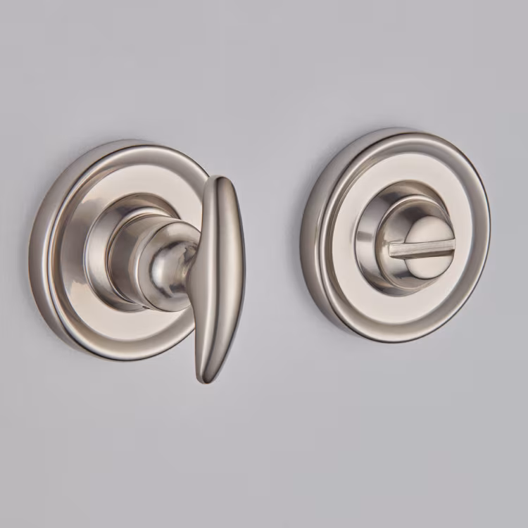 Curved Turn And Release On Raised Edge Covered Rose
