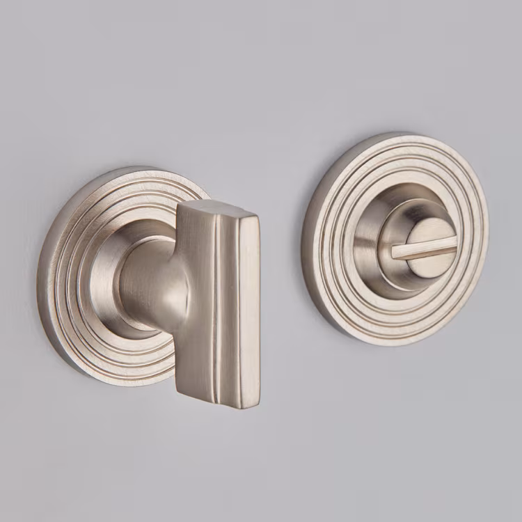 Stepped Turn And Release On Reeded Edge Covered Rose