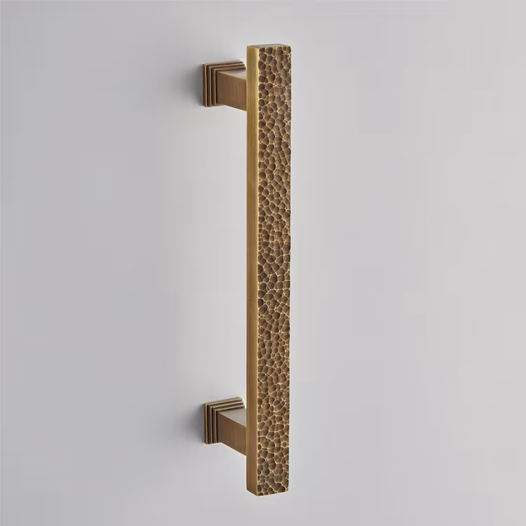 Lunar Pull Handle