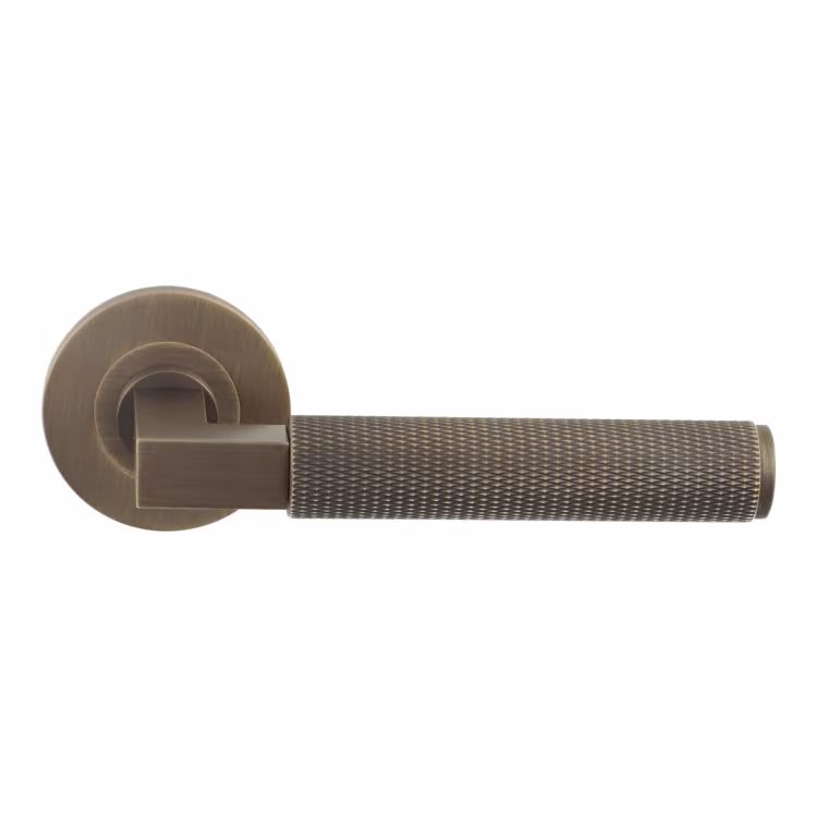 Hurricane Knurled Lever on Round Rose