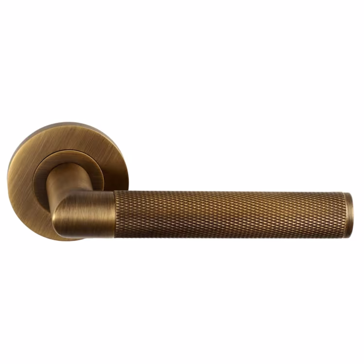 Harrier Knurled Lever on Round Rose
