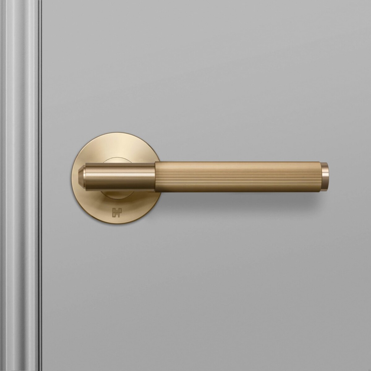 ROW_Door-handle_Linear_Brass_A2_Web_Square-scaled