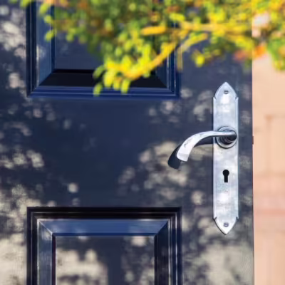 Pewter Gothic Curved Sprung Lever Lock Set - Image 3