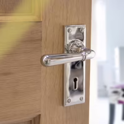 Polished Nickel Newbury Lever Lock Set - Image 4