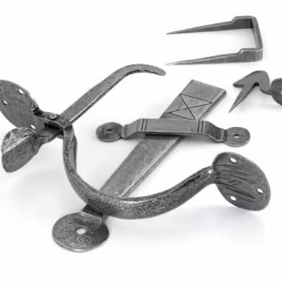 Pewter Medium Bean Thumblatch