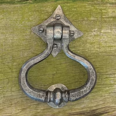 Pewter Shakespeare Door Knocker - Image 3
