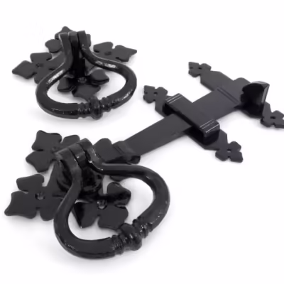 Black Shakespeare Latch Set