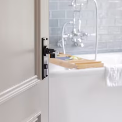 Black Avon Lever Bathroom Set - Image 3