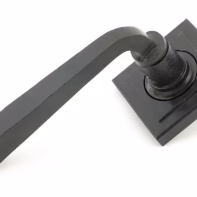 External Beeswax Avon Round Lever on Rose Set (Square)