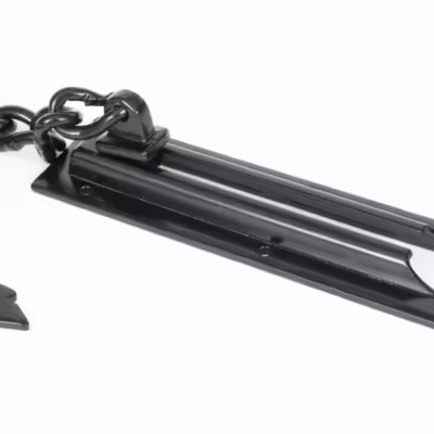 Black Door Chain