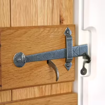 Pewter Gothic Screw on Staple - Image 5