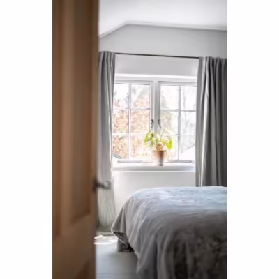 Black 1.5m Curtain Pole - Image 3