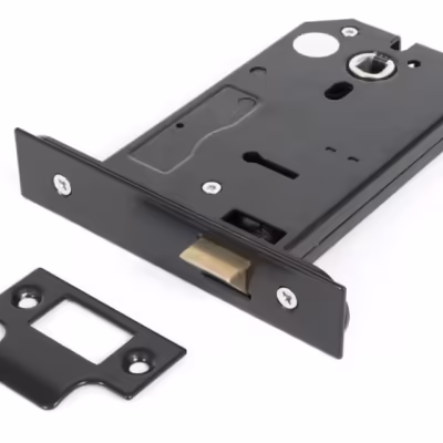 Black 5" Horizontal Latch