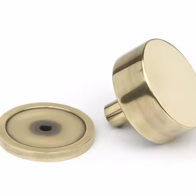 Aged Brass Kelso Cabinet Knob - 38mm (Plain) - Image 3