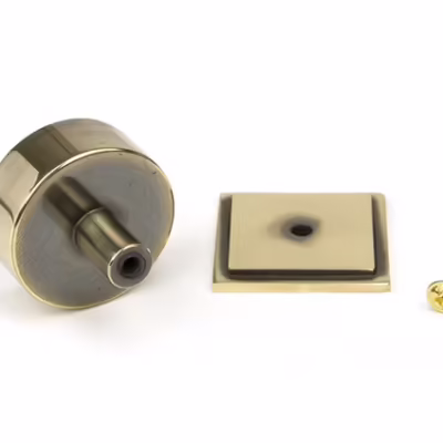 Aged Brass Kelso Cabinet Knob - 38mm (Square) - Image 3