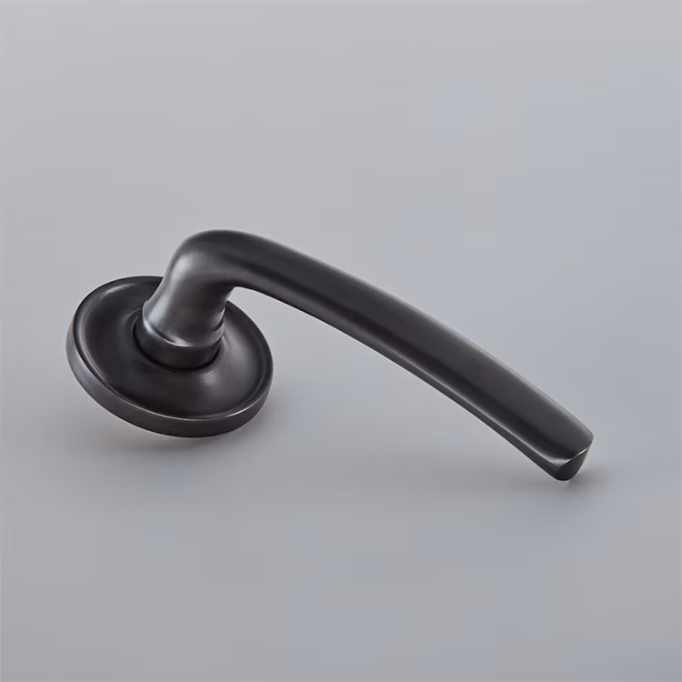 Floe Door Handle on Raised Edge Covered Rose
