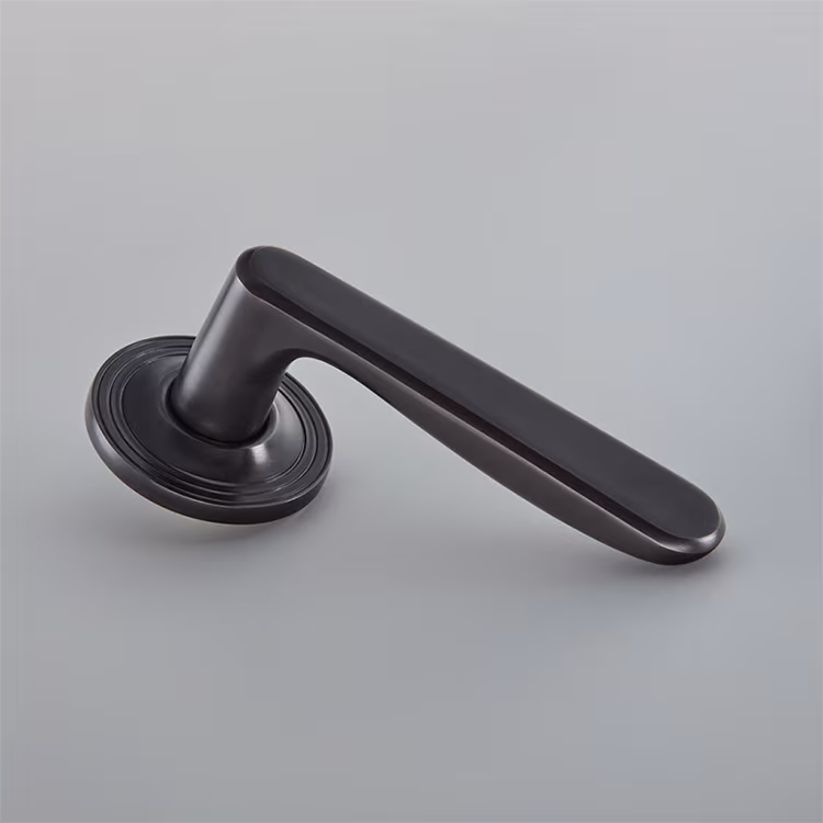 Velo Door Handle on Reeded Covered Rose