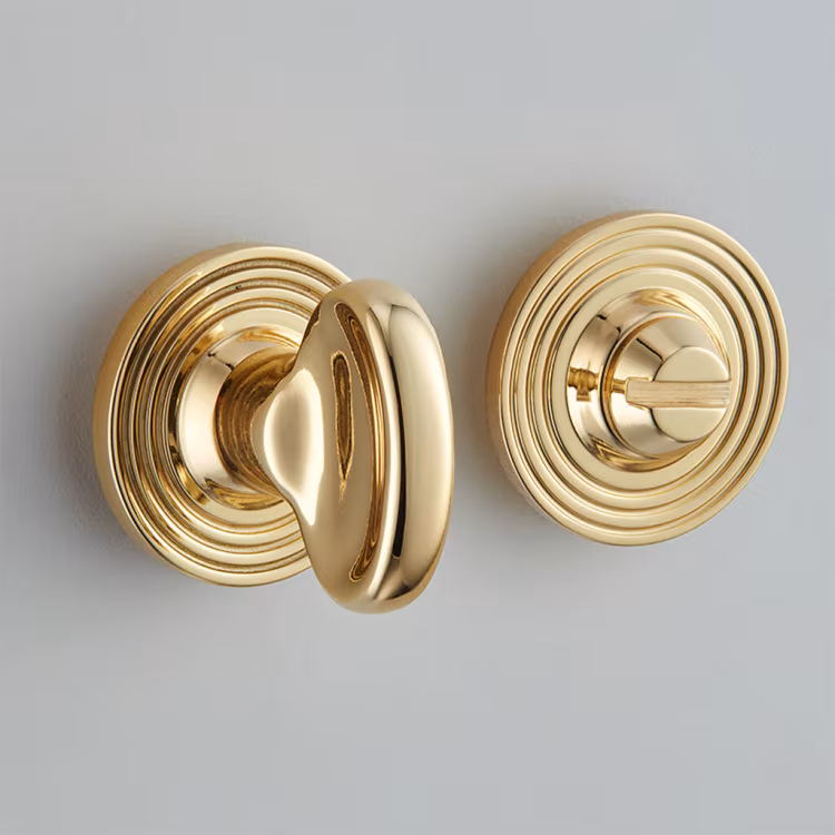 Bow Turn & Release on Reeded Covered Rose