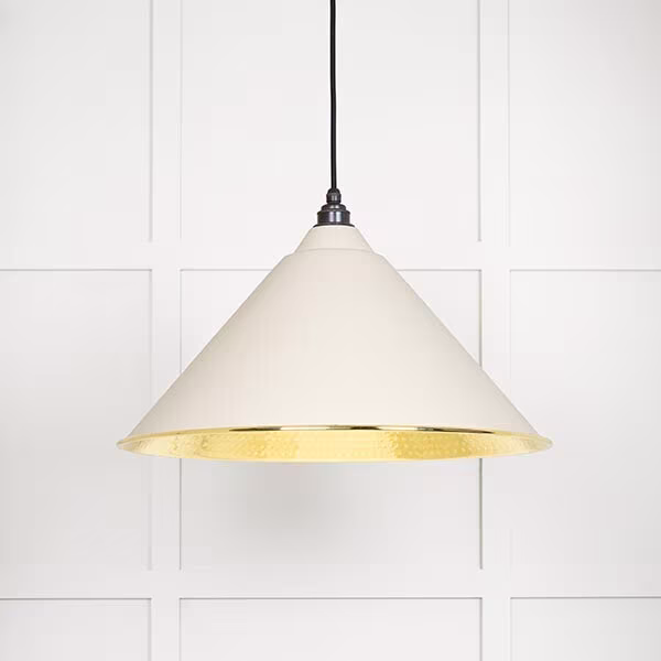 Hammered Brass Hockley Pendant in Teasel