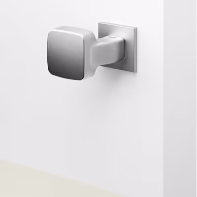 Carre Lever Handle on Square Rose