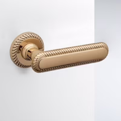 Coco Lever Handle on Round Rose