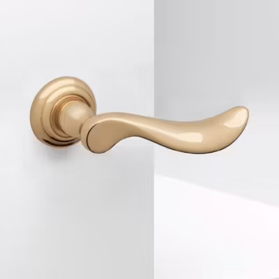 Norma Lever Handle on Round Rose