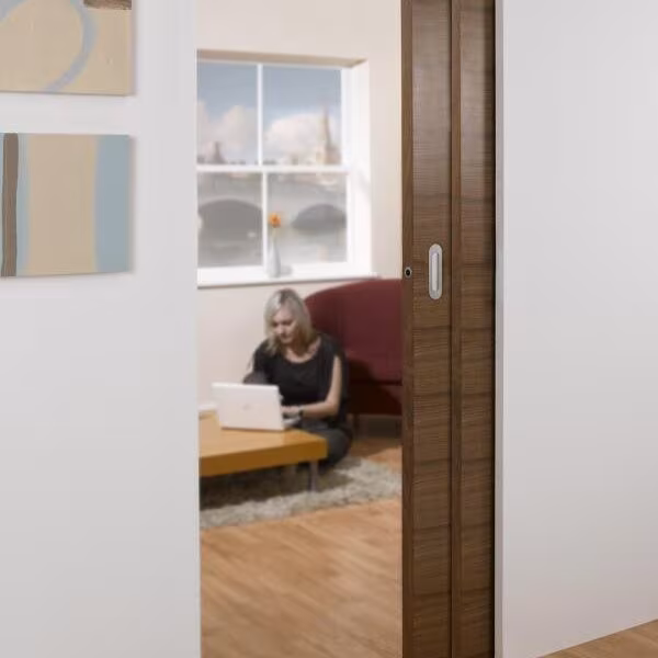 P7401 TD (P7400 TD) Inclusive of timber door linings, brush and silicon seals.