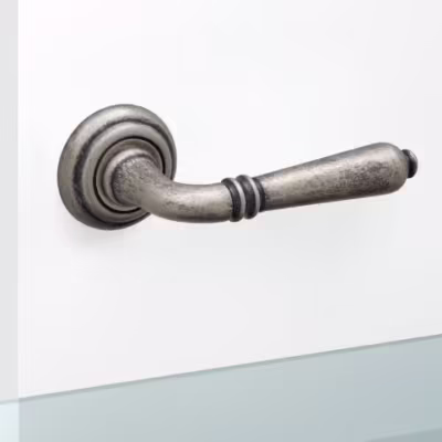 Sevilla Lever Handle on Round Rose