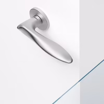 Zoe Lever Handle on Round Rose