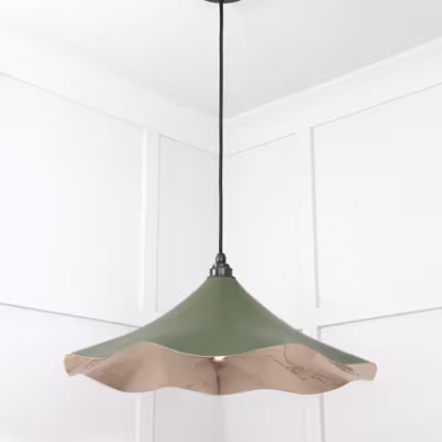 Smooth Nickel Flora Pendant in Heath - Image 4