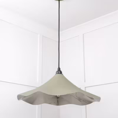 Smooth Nickel Flora Pendant in Tump - Image 5