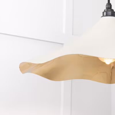 Smooth Brass Flora Pendant in Teasel - Image 6