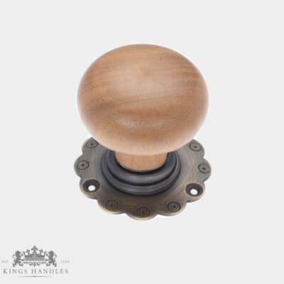 Oak Bun with Dark Bronze Backplate (B OBU) - Image 1