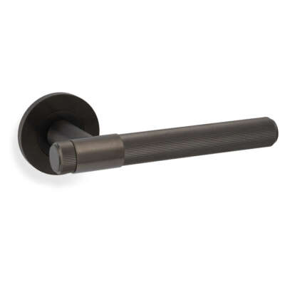 Kingston Reeded lever on Round Rose - AW242 - Image 3
