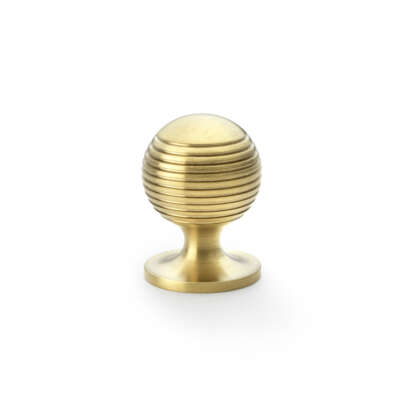 Caesar Cupboard Knob on Round Rose